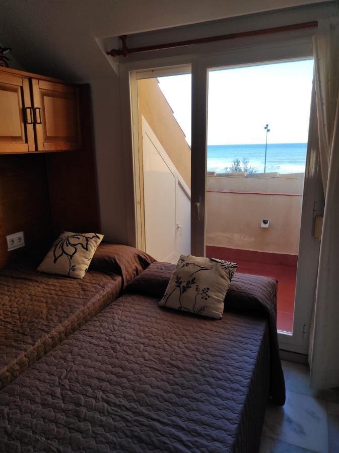 פואנגירולה Atico Primera Linea Marina Beach מראה חיצוני תמונה