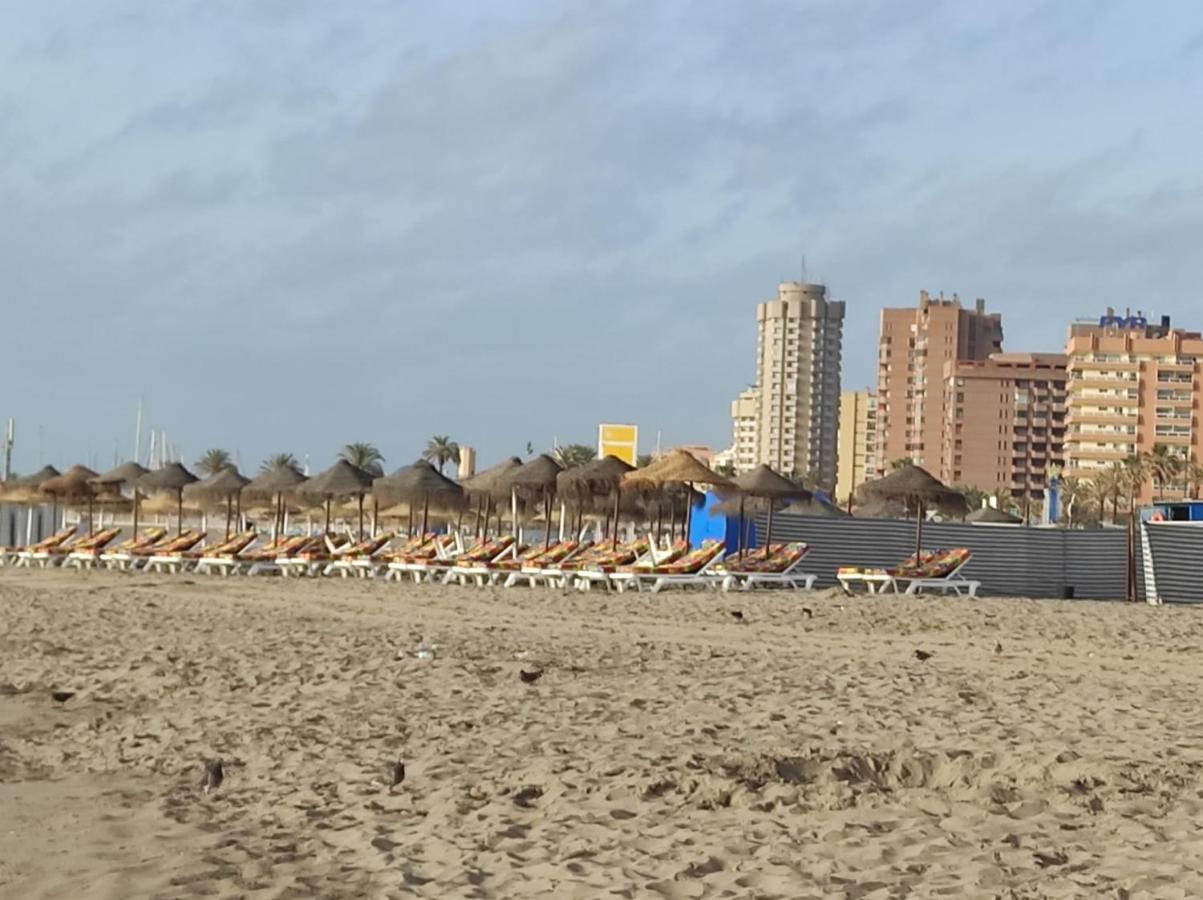 פואנגירולה Atico Primera Linea Marina Beach מראה חיצוני תמונה